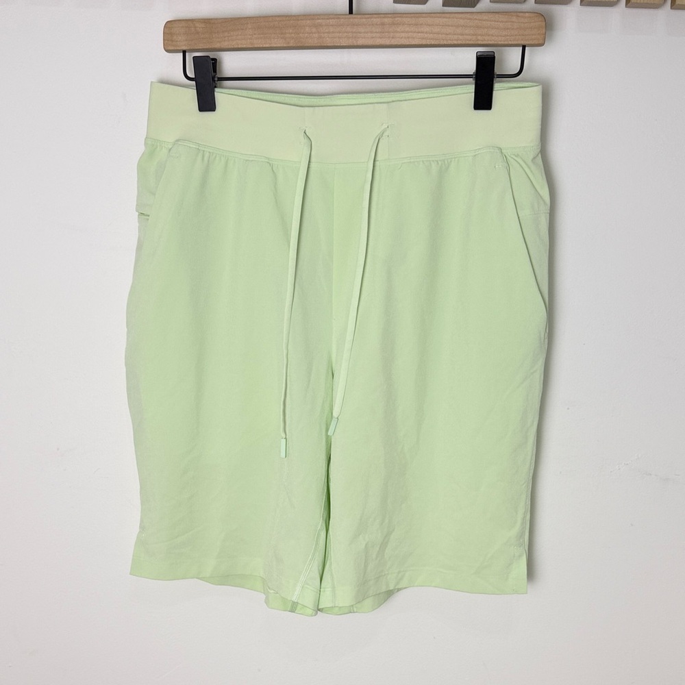 Mens Lululemon T.H.E. Linerless Short lime green size medium